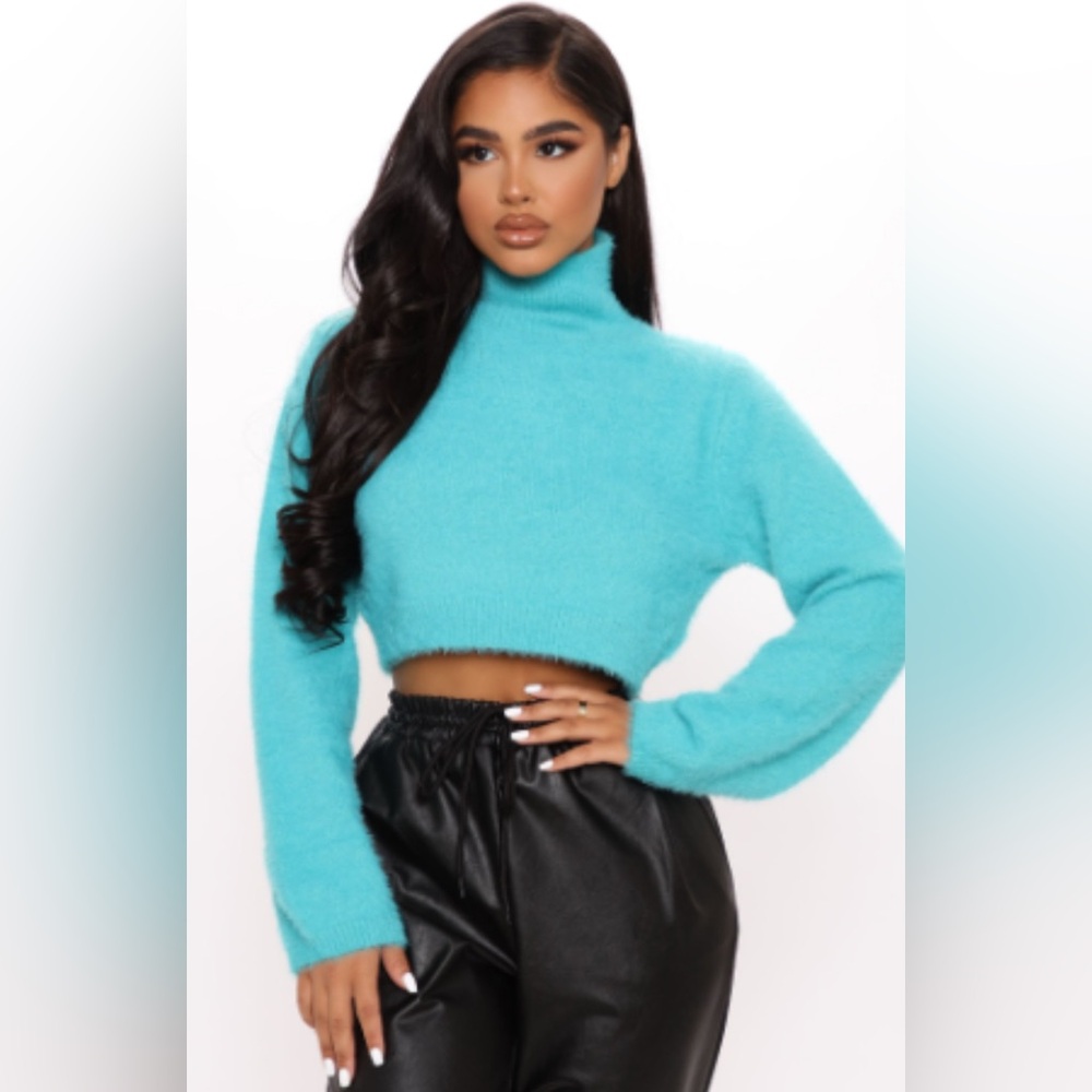 Fashion Nova Sweater. Size 1XL
